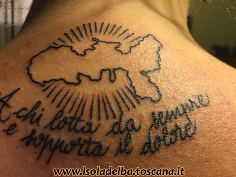 tatuaggio dell'elba di Ilaria Arosio